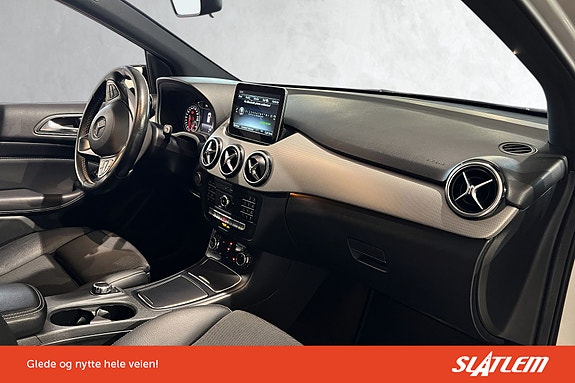 Mercedes-Benz B180 30 of 30