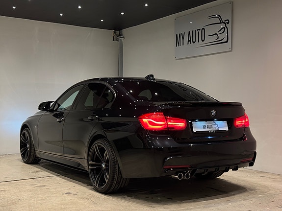 BMW 7 of 30