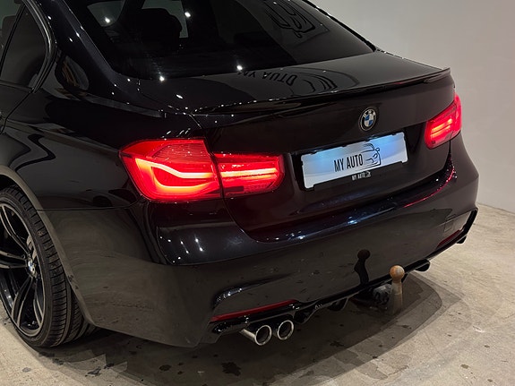 BMW 9 of 30