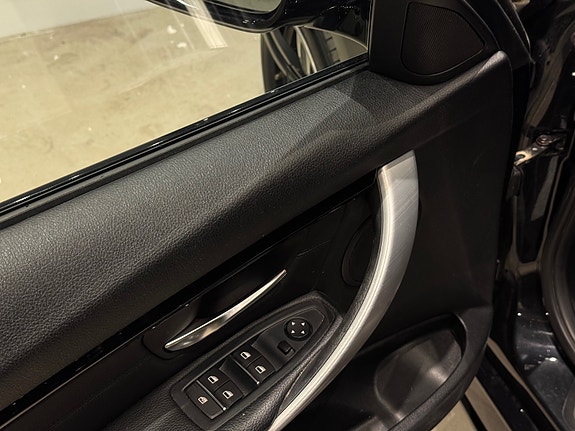 BMW 14 of 30
