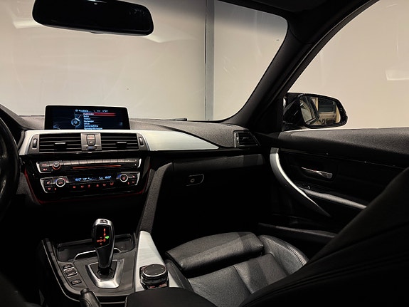 BMW 21 of 30