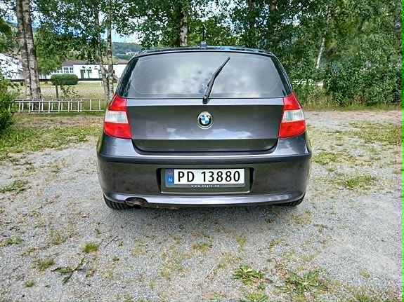 BMW 120i 10 of 23