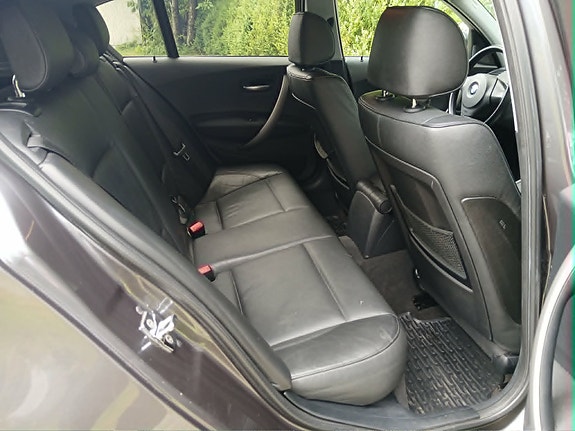 BMW 120i 13 of 23