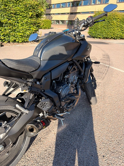 Yamaha MT-07 7 of 10
