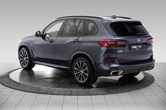 BMW X5 3 of 5