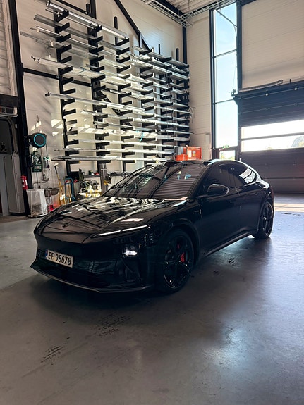 NIO ET5 9 of 26