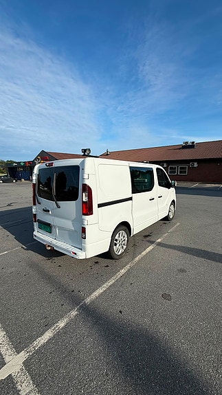 Opel Vivaro 5 of 5