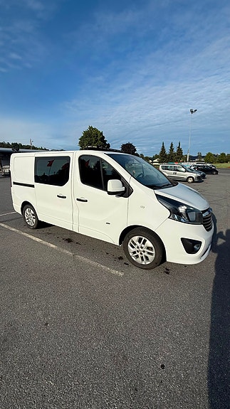 Opel Vivaro 2 of 5