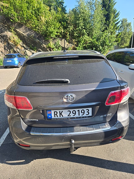 Toyota Avensis 3 of 5