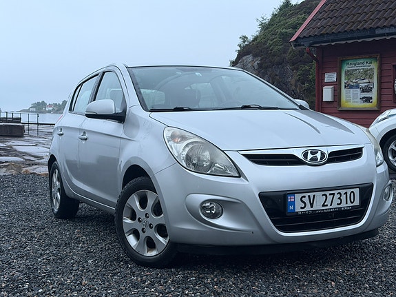 Hyundai i20 3 of 25