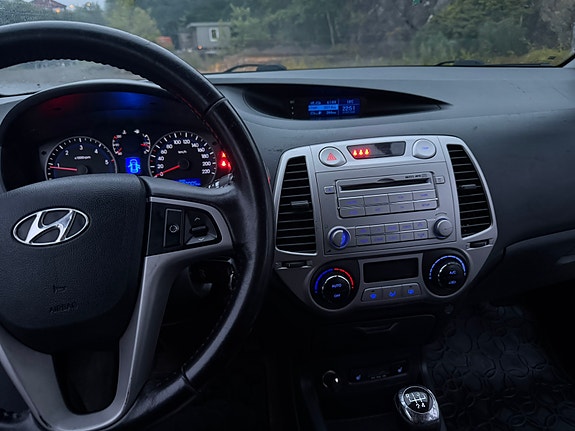 Hyundai i20 10 of 25