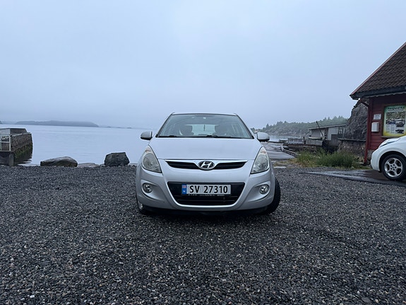 Hyundai i20 4 of 25