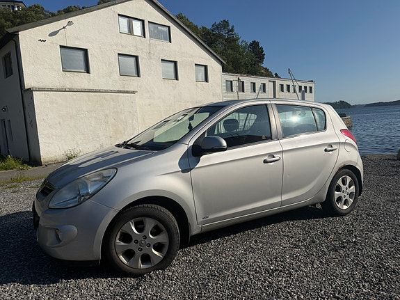 Hyundai i20 8 of 25