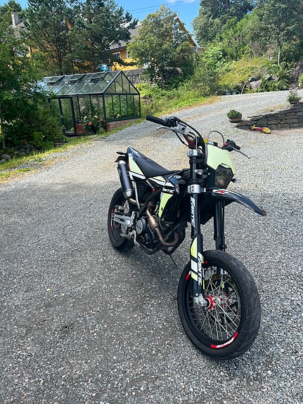 Fantic XMF 125 3 of 5