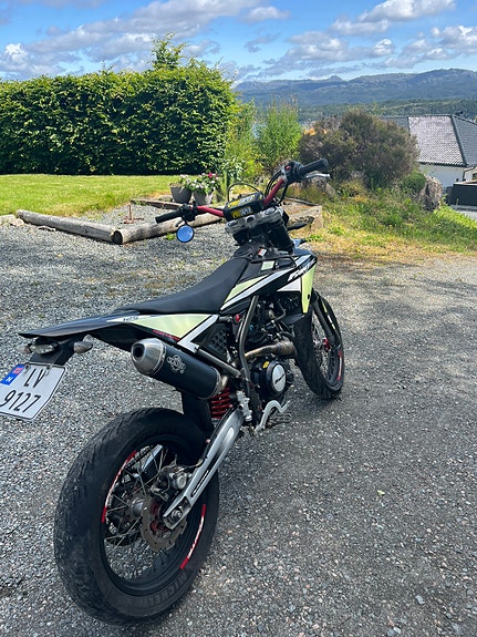 Fantic XMF 125 2 of 5