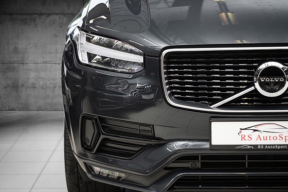 Volvo XC90 3 of 30