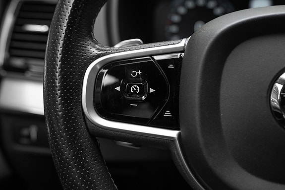 Volvo XC90 22 of 30