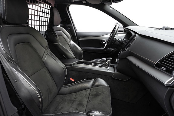 Volvo XC90 29 of 30