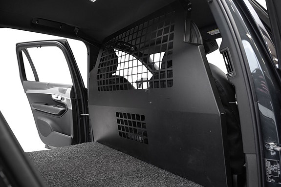 Volvo XC90 26 of 30
