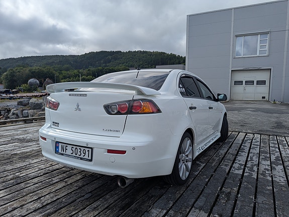 Mitsubishi Lancer 3 of 5