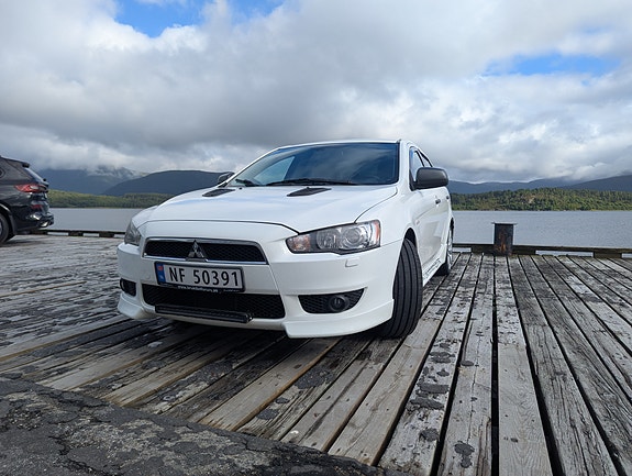 Mitsubishi Lancer 2 of 5