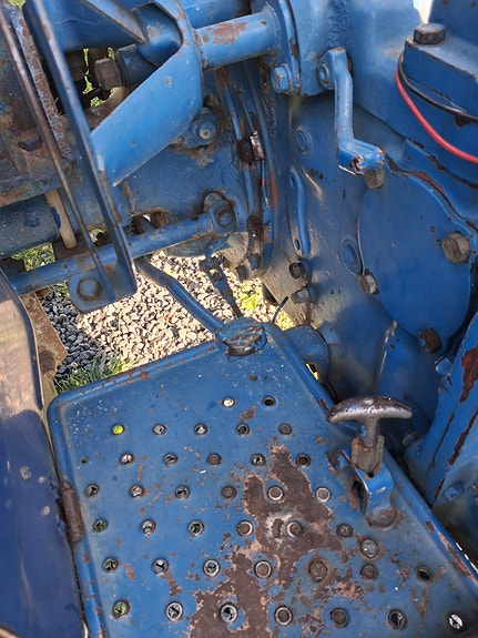 Ford 2000 26 of 30