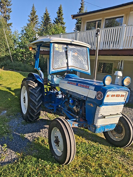 Ford 2000 2 of 30