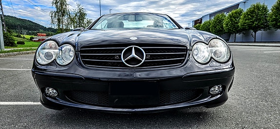 Mercedes-Benz SL500 26 of 30