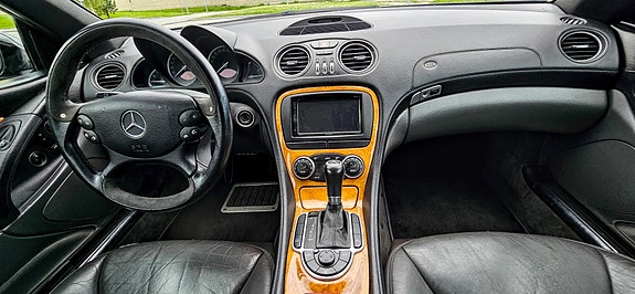 Mercedes-Benz SL500 13 of 30