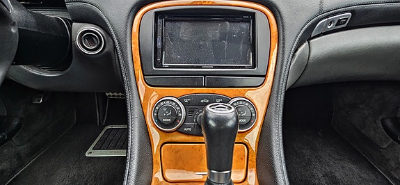 Mercedes-Benz SL500 17 of 30