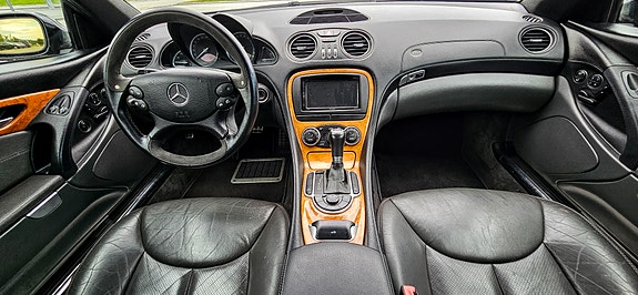 Mercedes-Benz SL500 12 of 30