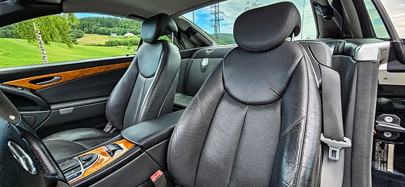 Mercedes-Benz SL500 11 of 30