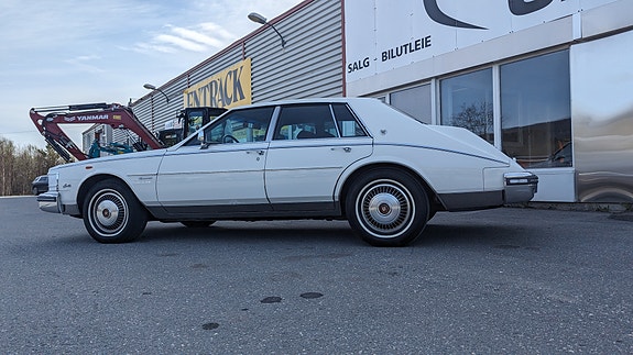 Cadillac Seville 4 of 5