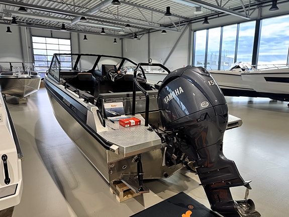 Utstillingsbåt Buster XXL m/ F150 og mye utstyr. Kun 1 båt til denne prisen! 5 of 19
