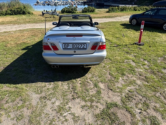 Mercedes-Benz CLK230 6 of 15