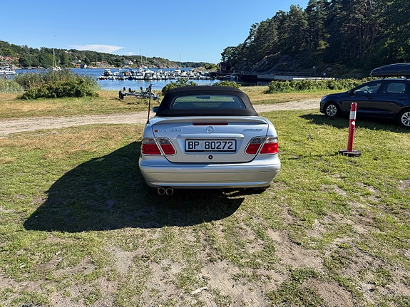 Mercedes-Benz CLK230 9 of 15