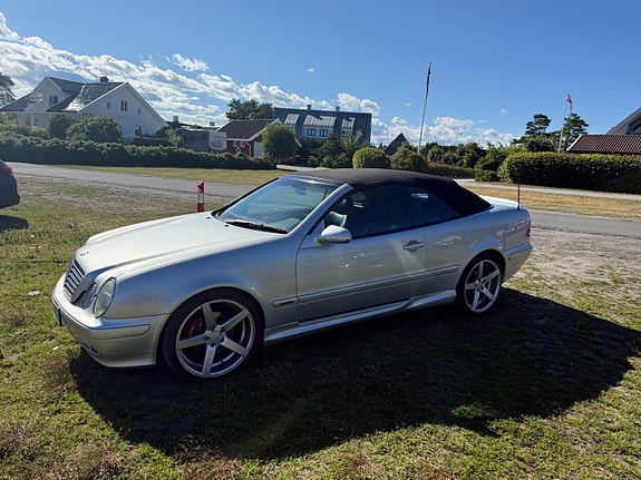 Mercedes-Benz CLK230 11 of 15