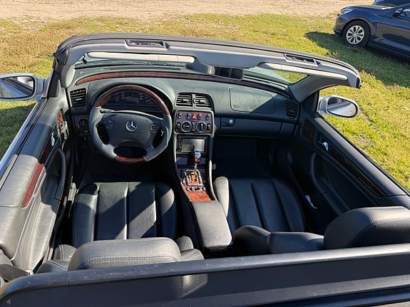 Mercedes-Benz CLK230 14 of 15