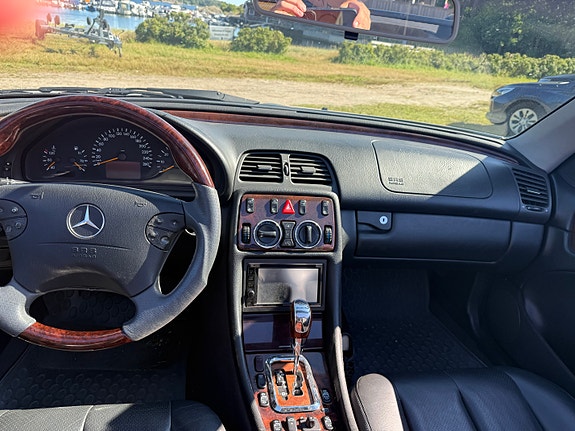 Mercedes-Benz CLK230 13 of 15