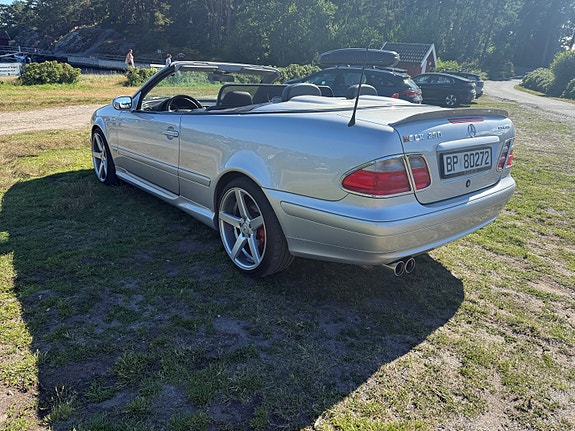 Mercedes-Benz CLK230 3 of 15