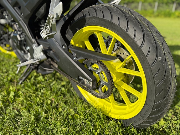 Yamaha MT-125 9 of 15