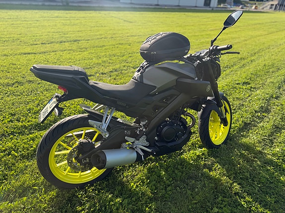 Yamaha MT-125 4 of 15