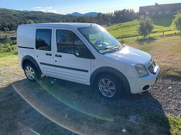 Ford Transit Connect 3 of 5