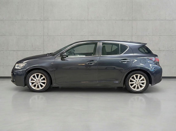 Lexus CT200h 3 of 5