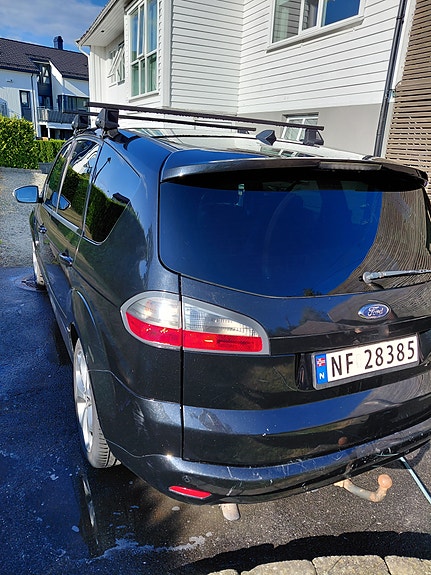 Ford S-MAX 3 of 5
