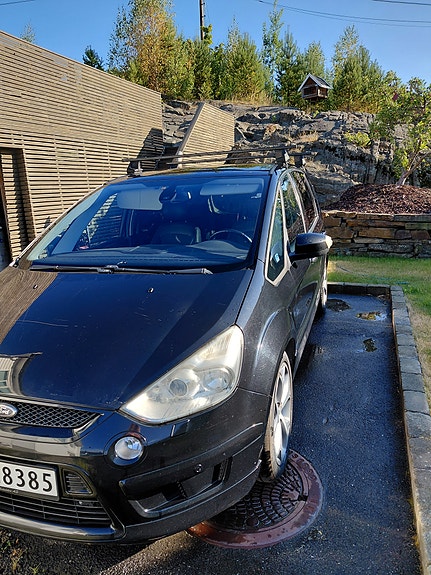 Ford S-MAX 2 of 5