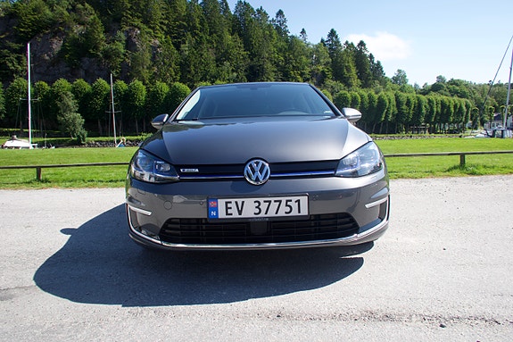 Volkswagen e-Golf VII 4 of 5