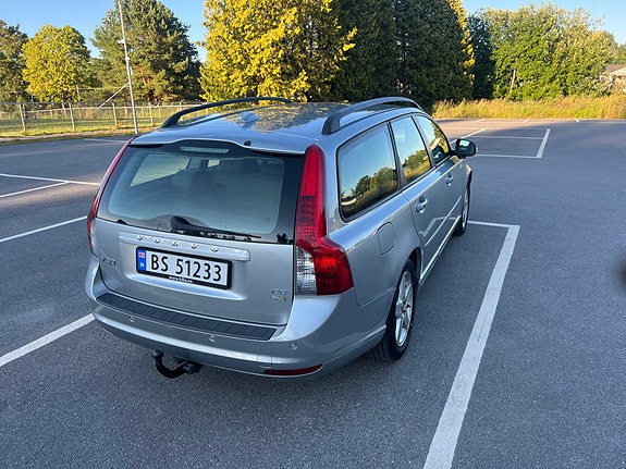 Volvo V50 5 of 5