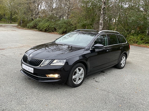 Skoda Octavia 2 of 23
