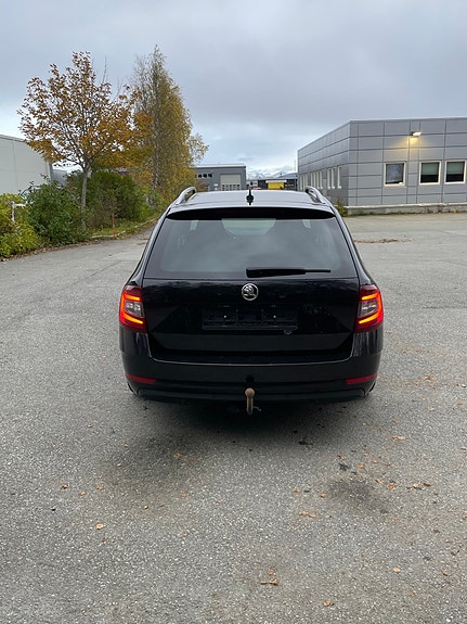 Skoda Octavia 8 of 23